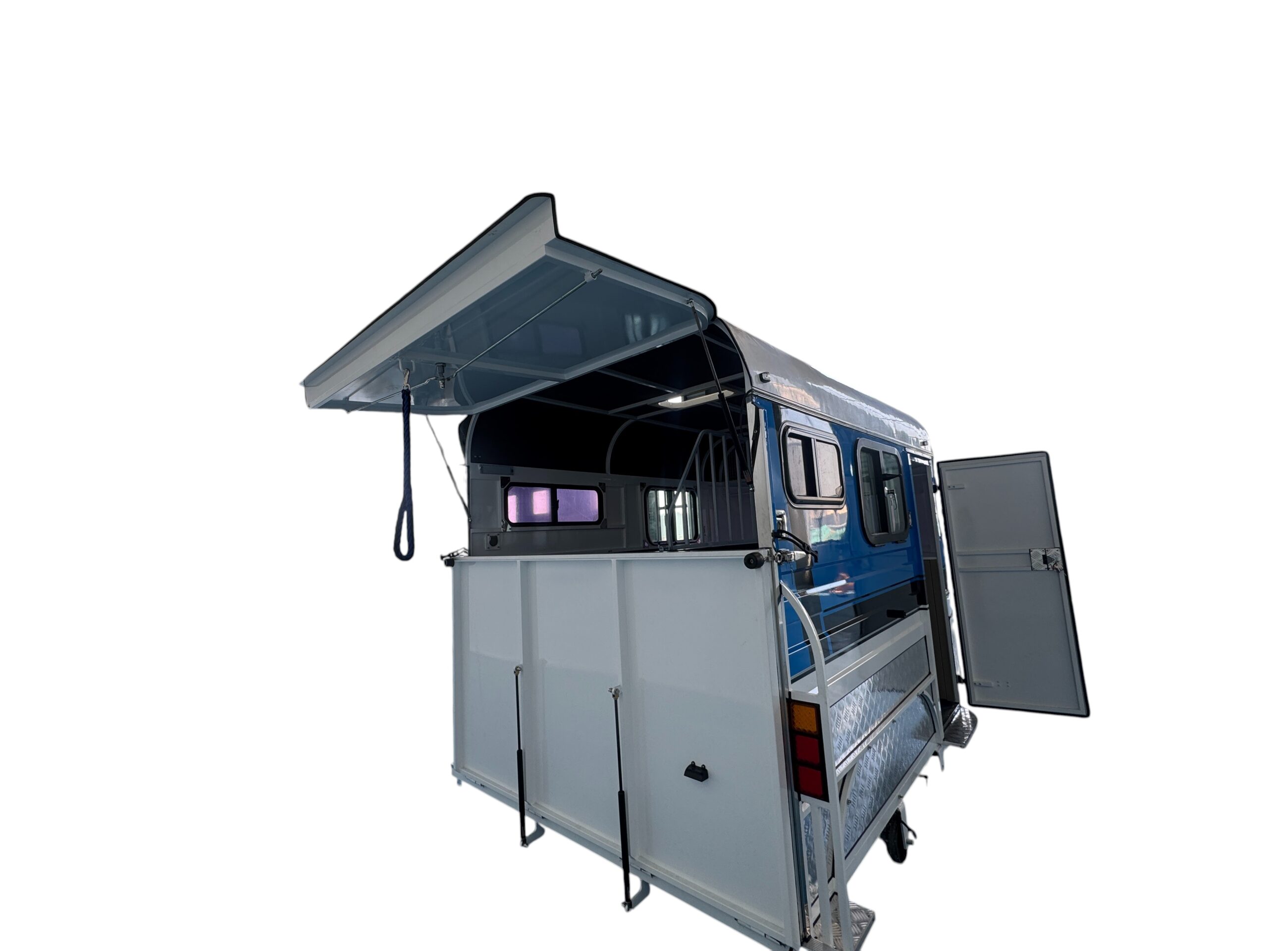 2 HORSE STRAIGHT LOAD WITH BASIC LIVING - Image 6