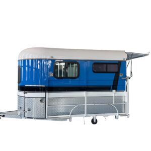 2 HORSE STRAIGHT LOAD WITH BASIC LIVING